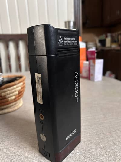 Godox AD 200 pro