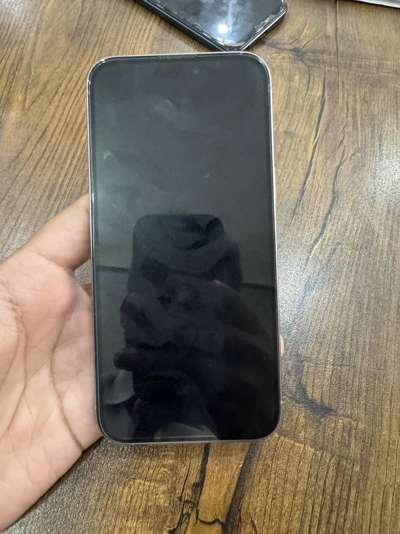 Iphone 15 Pro Max 5