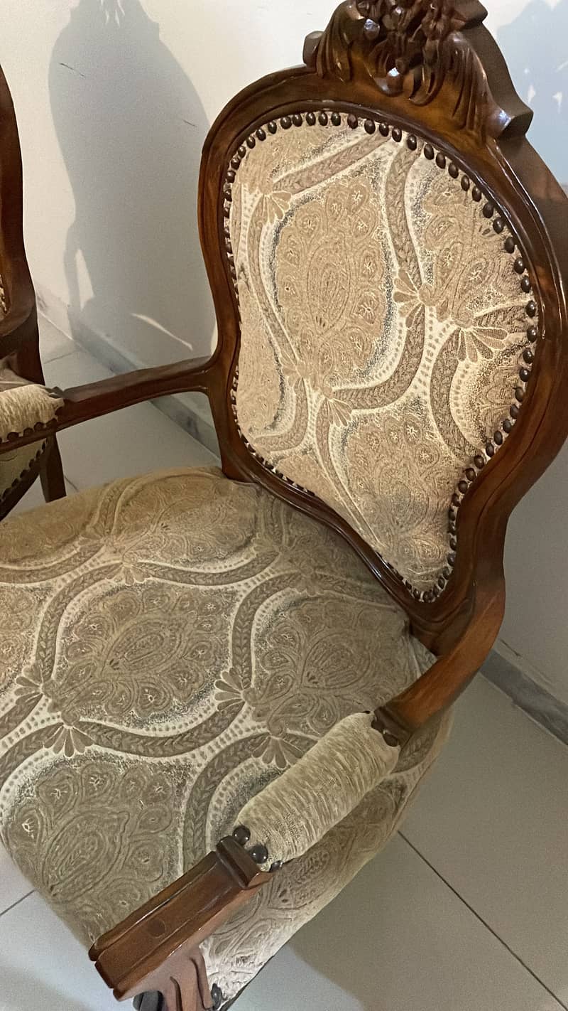 2 SOLID WOOD CHAIRS 1