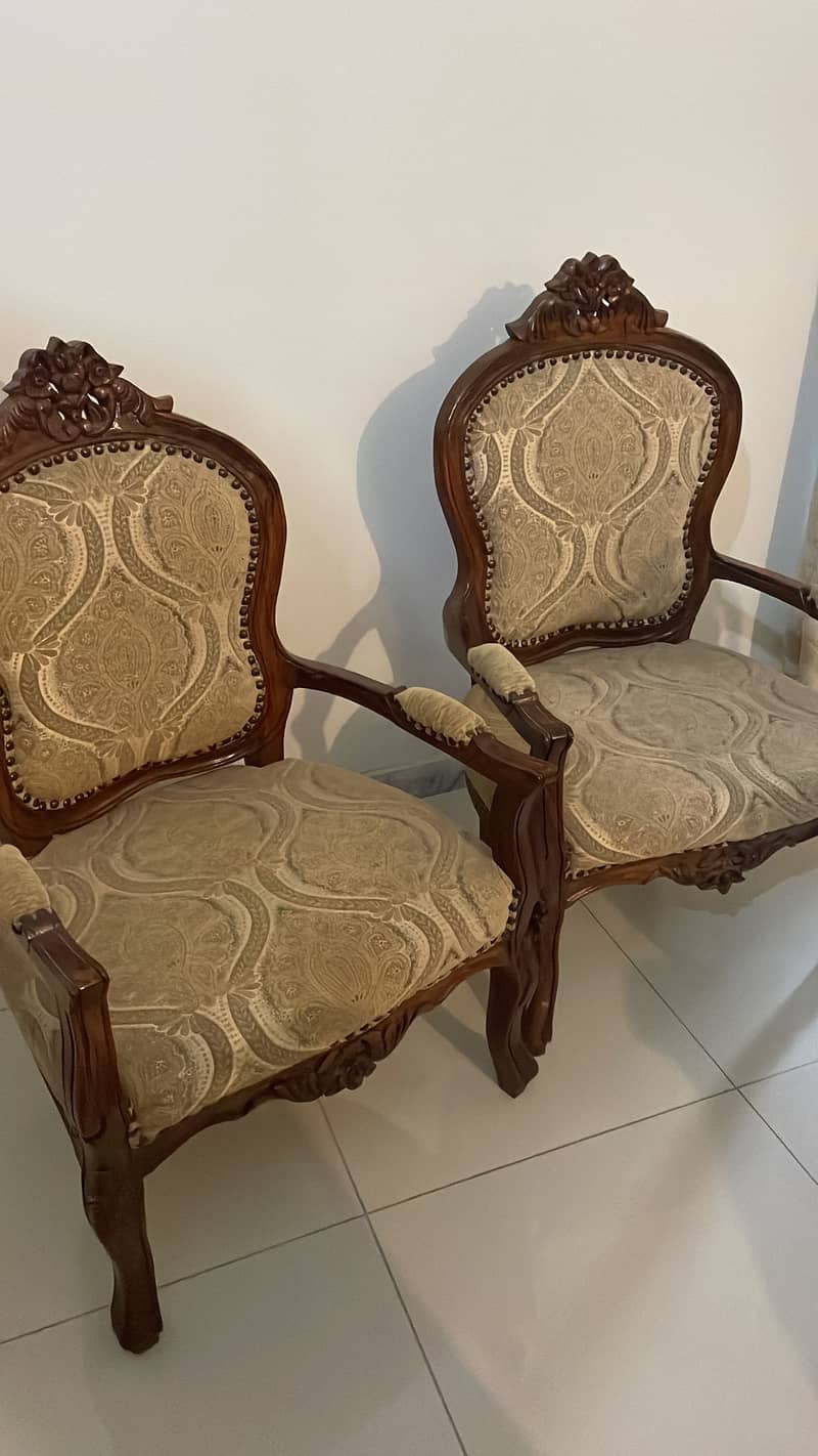 2 SOLID WOOD CHAIRS 3