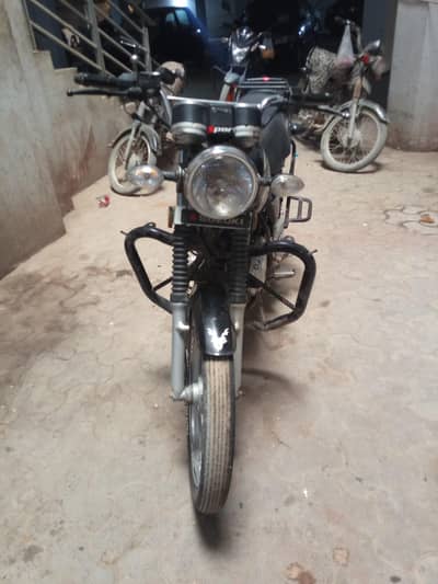 SUZUKI GS 150 2017 SPECIAL EDITION