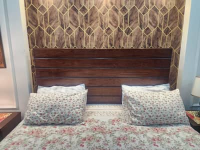 king size bed with side tables