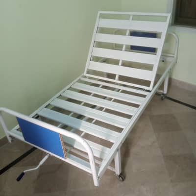 Patient bed like new