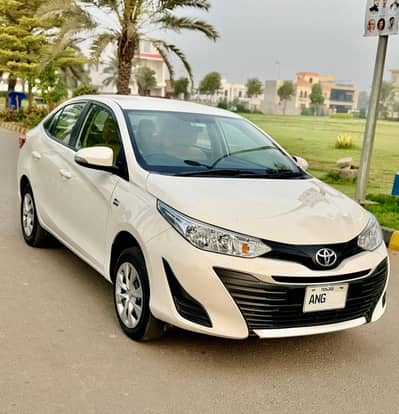 B2B Yaris Gli MT 2023 1st Owner Car