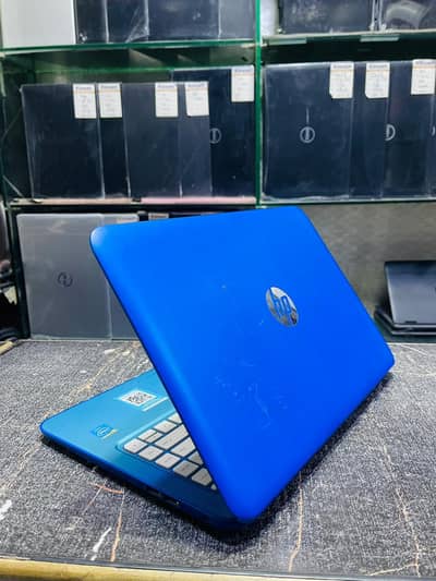 HP stream book 13 Intel Celeron Processor 2gb/32gb ssd