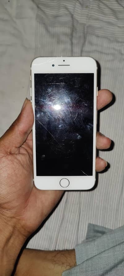 iPhone 7 32GB non pta  WhatsApp number 03244563421