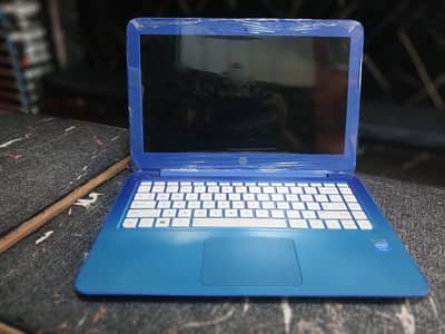 HP stream book 13 Touch Screen 2gb ram | 32gb ssd