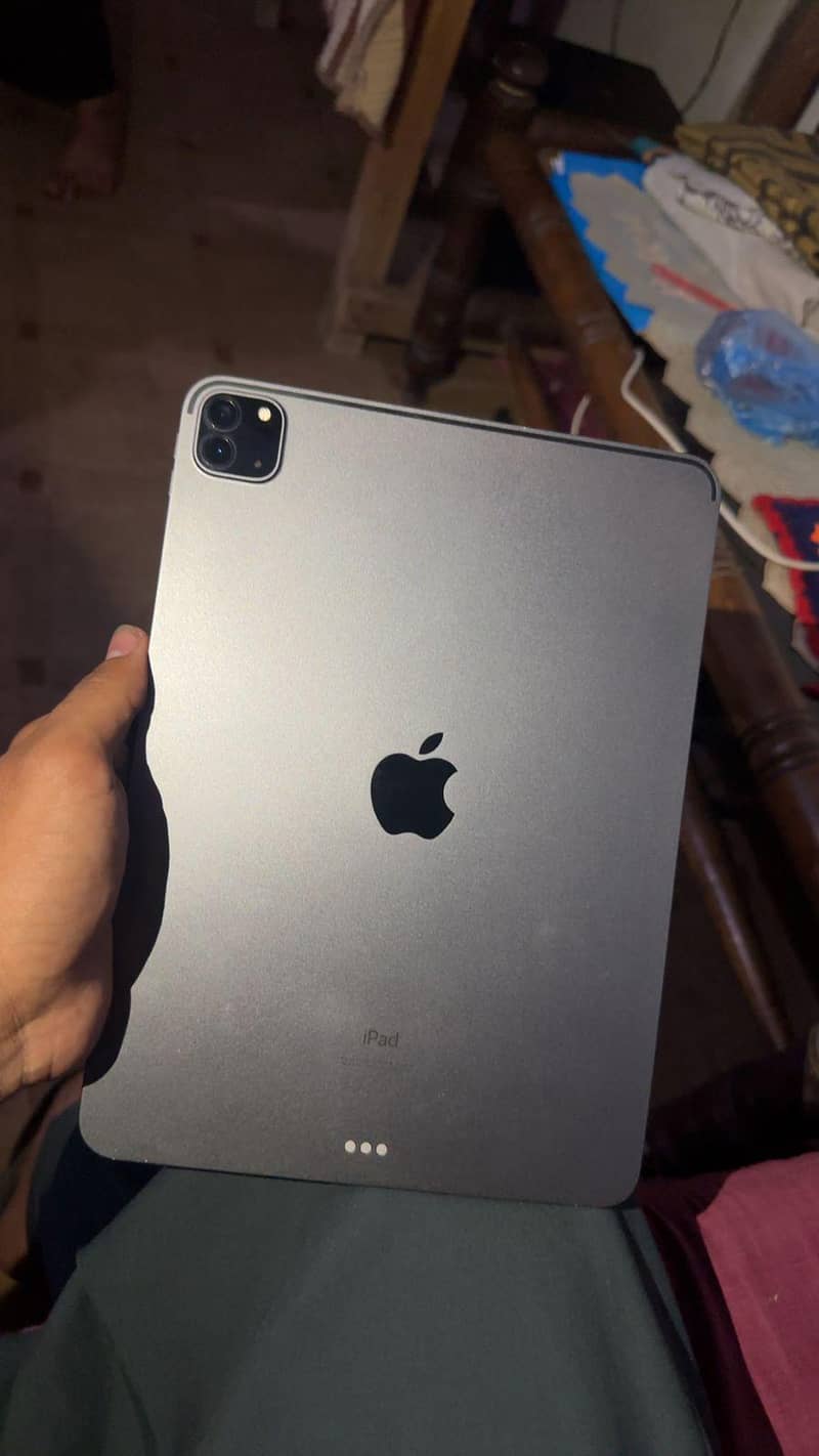 ipad Pro M1 10/10 condition 0