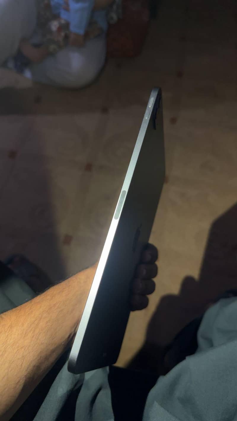 ipad Pro M1 10/10 condition 4