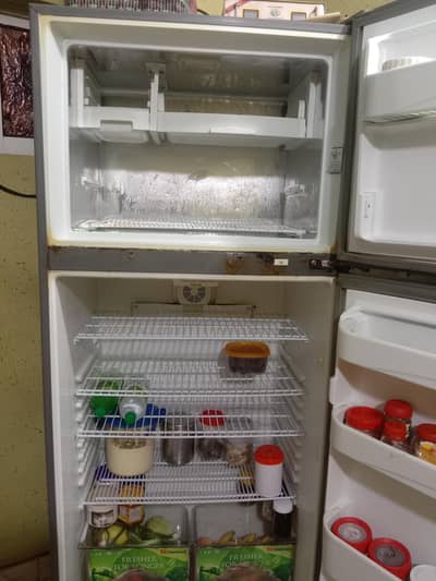 dowlance Refrigerator