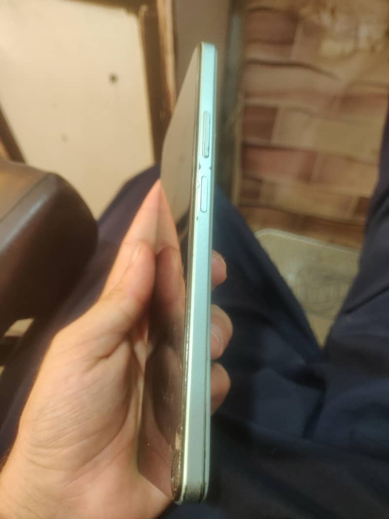 Mobile panel damage on corner side 6