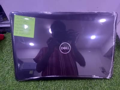 Dell Inspiron 3790 Core i7 8th gen 8gb ram 128gb SSD 500hard 2gb card