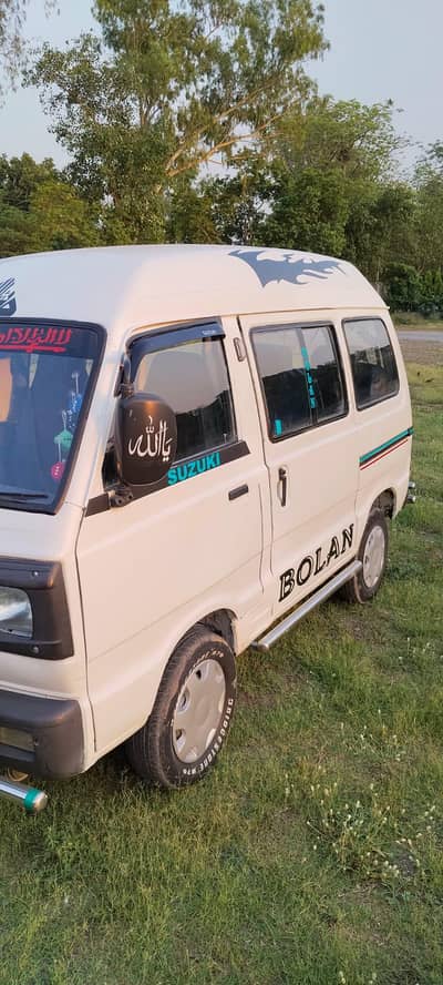 Suzuki bolan 2011 (03369429428)