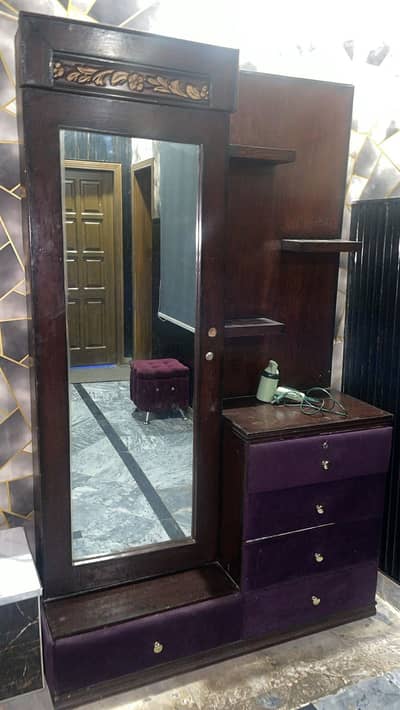 1year use bed side table dressing table