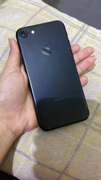 iphone 7 128 gb (read add)