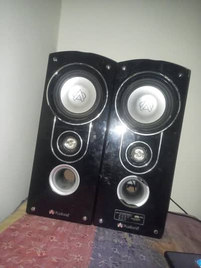 speakers all ok new halat ma double urgent seling