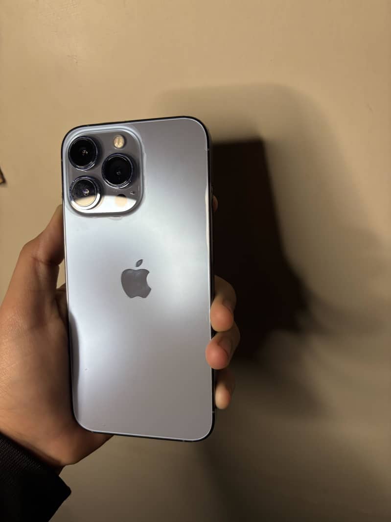 IPHONE 13 PRO 1