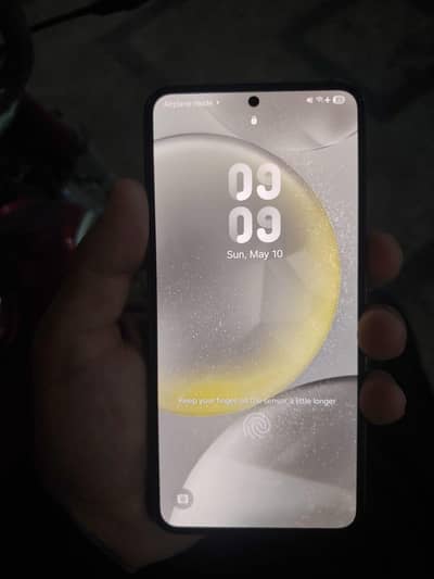 Samsung S24