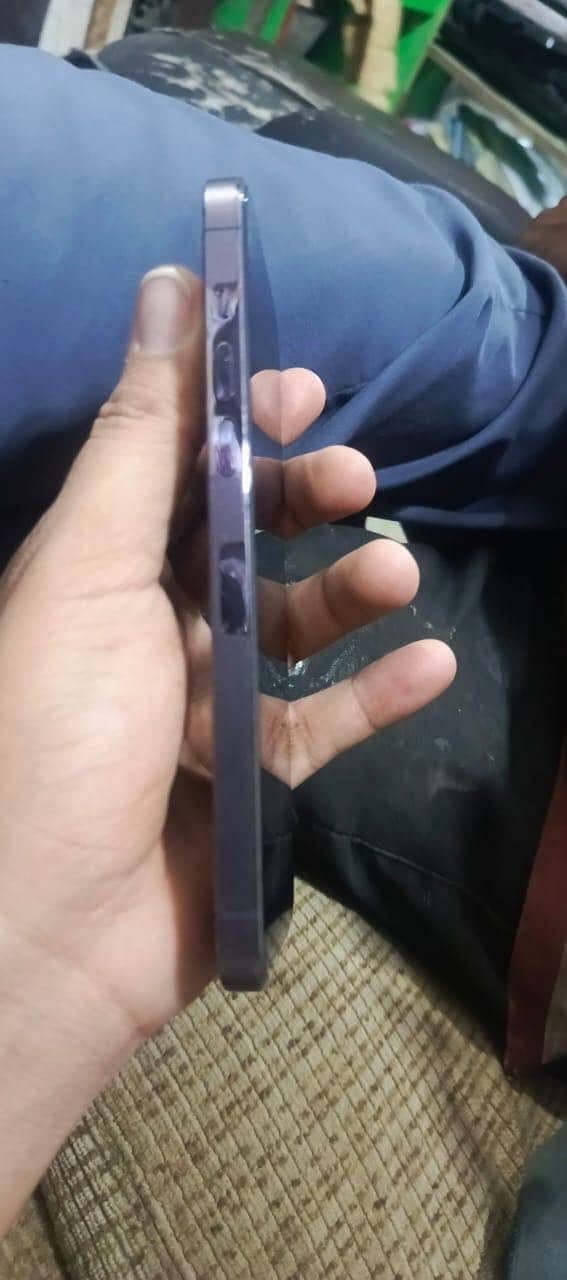 iPhone 14 pro max 6