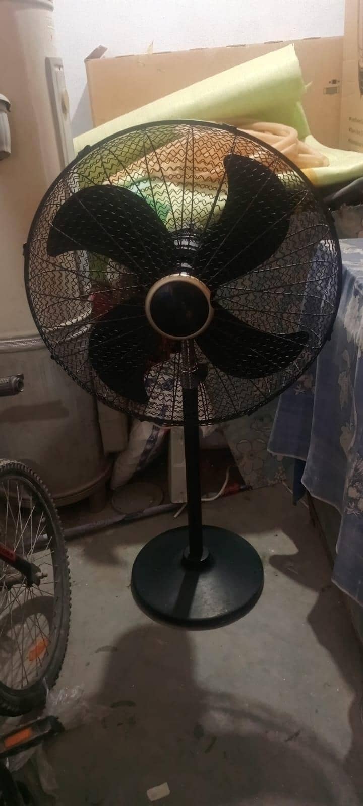 stand fan 0