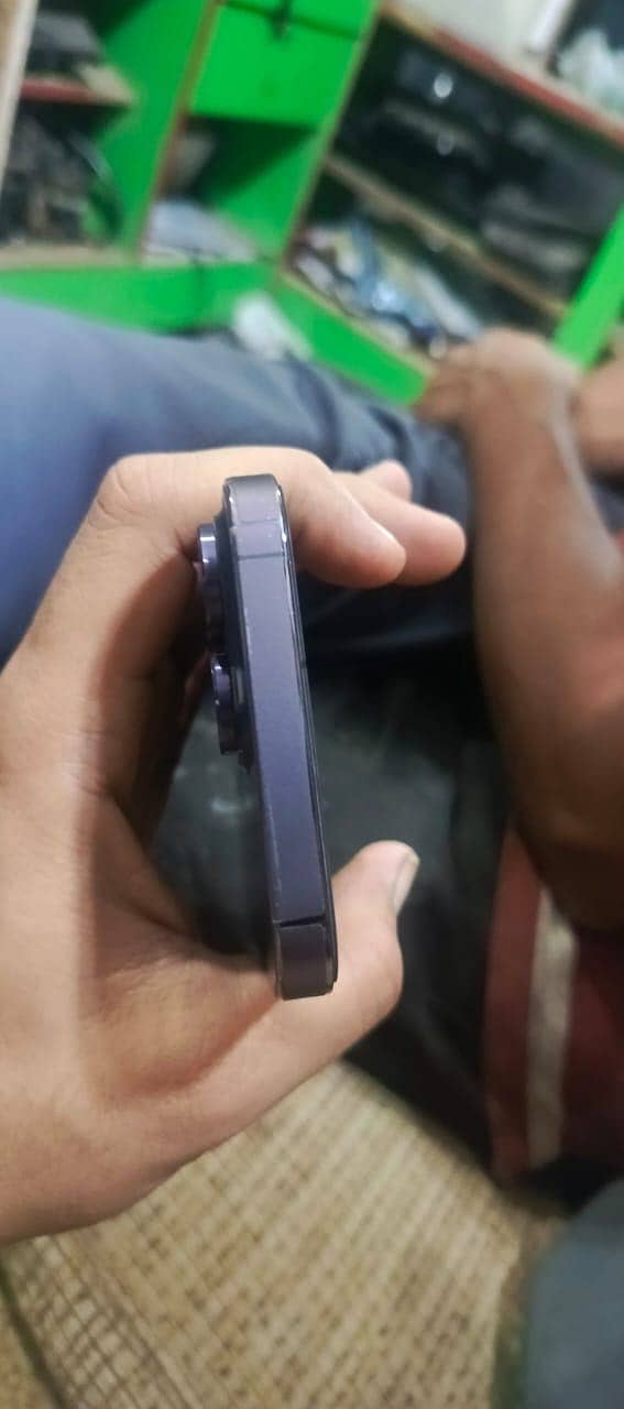 iPhone 14 pro max 7