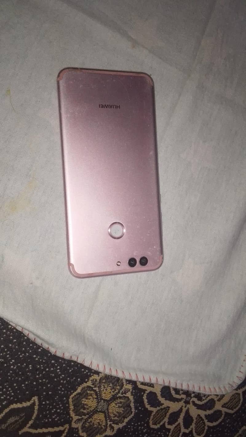 heawei nova 2 plus  4/128 2