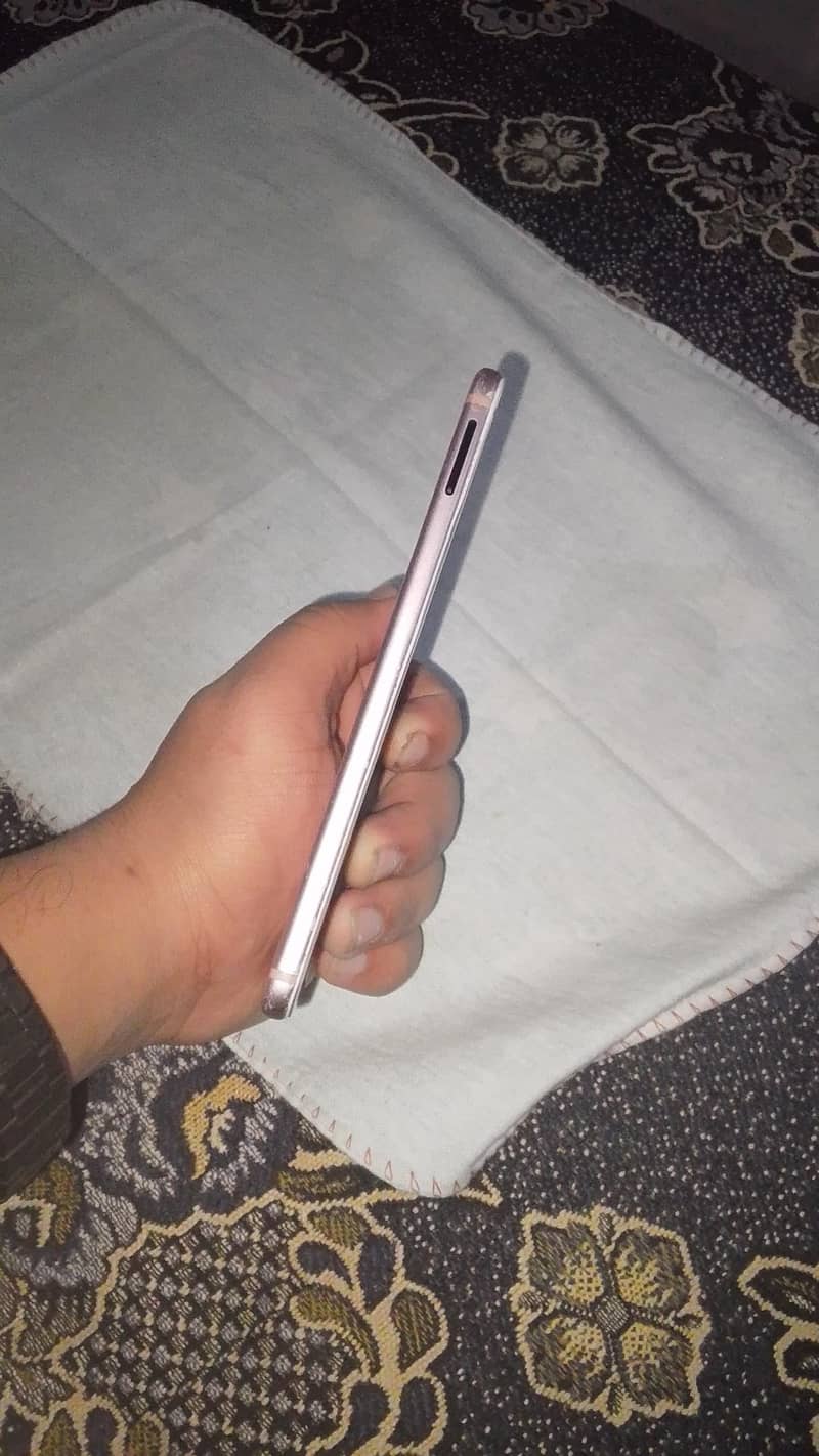 heawei nova 2 plus  4/128 3