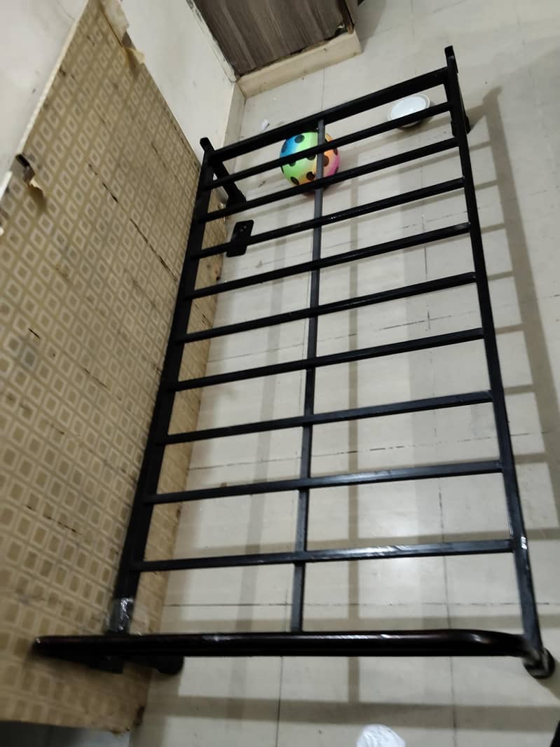 iron bed 1