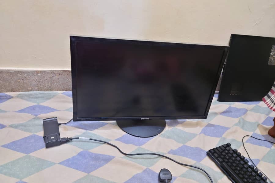 LCD for office work 2