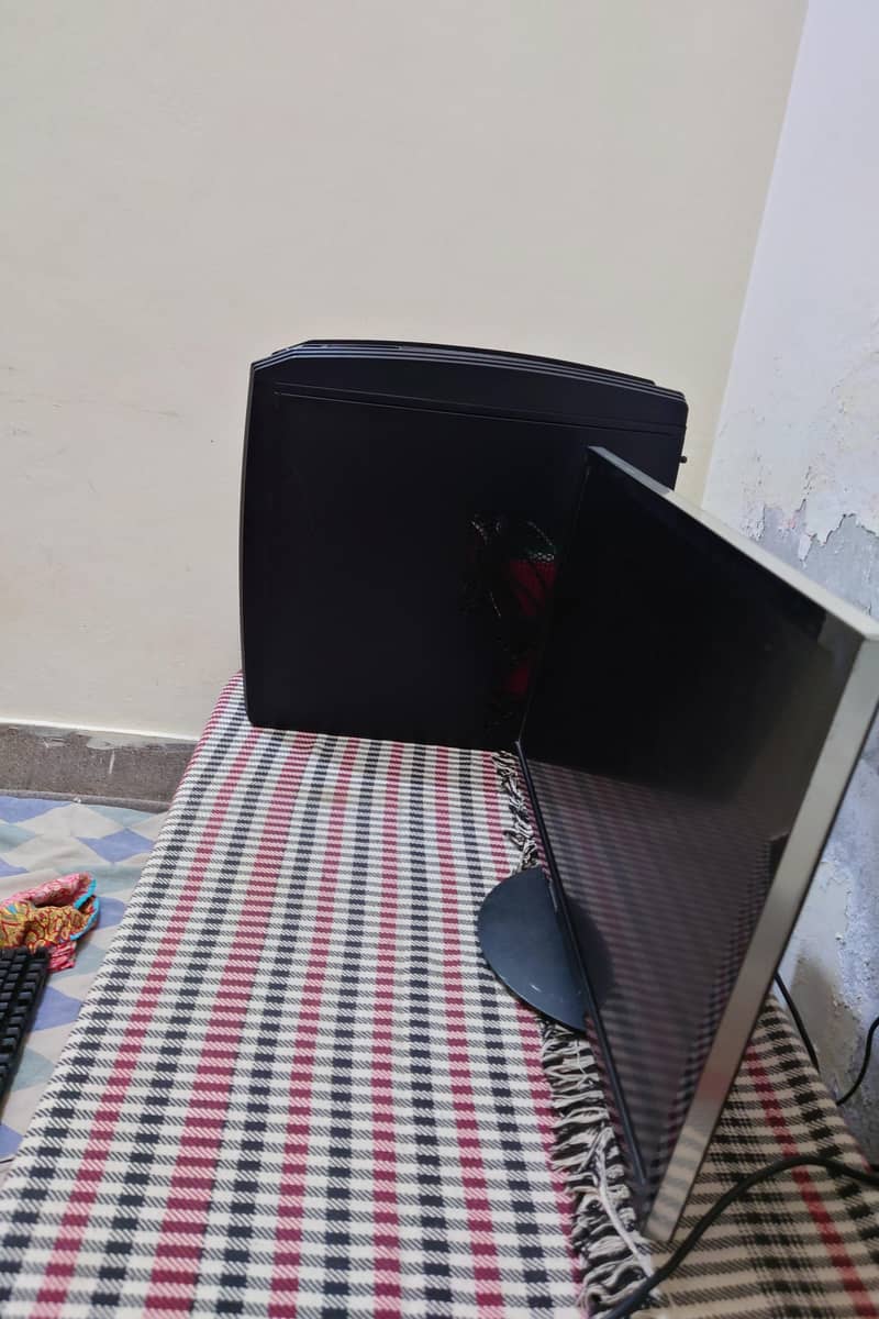 LCD for office work 4