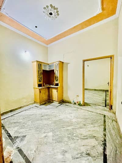 2.5 Marla Separate Lower Portion For Rent In Mustafa Park Opposite To Sabzazar N Block Not In Sabzazar Near To Orange Train Fori Rabta Keray