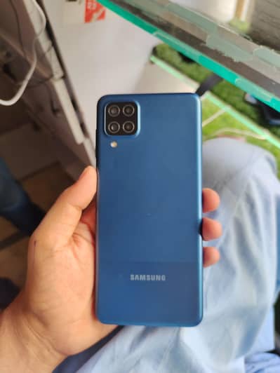 Samsung A12