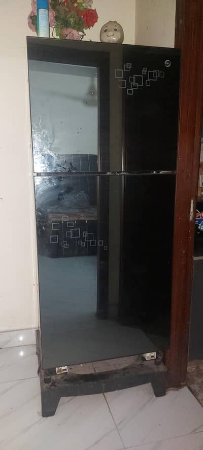PEL FRIDGE LARGE SIZE IN WORKING CONDITION NO FAULT  OK 03281010987