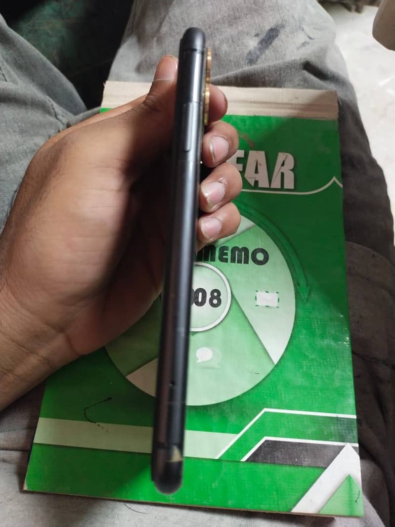 IPhone 11 with box 2