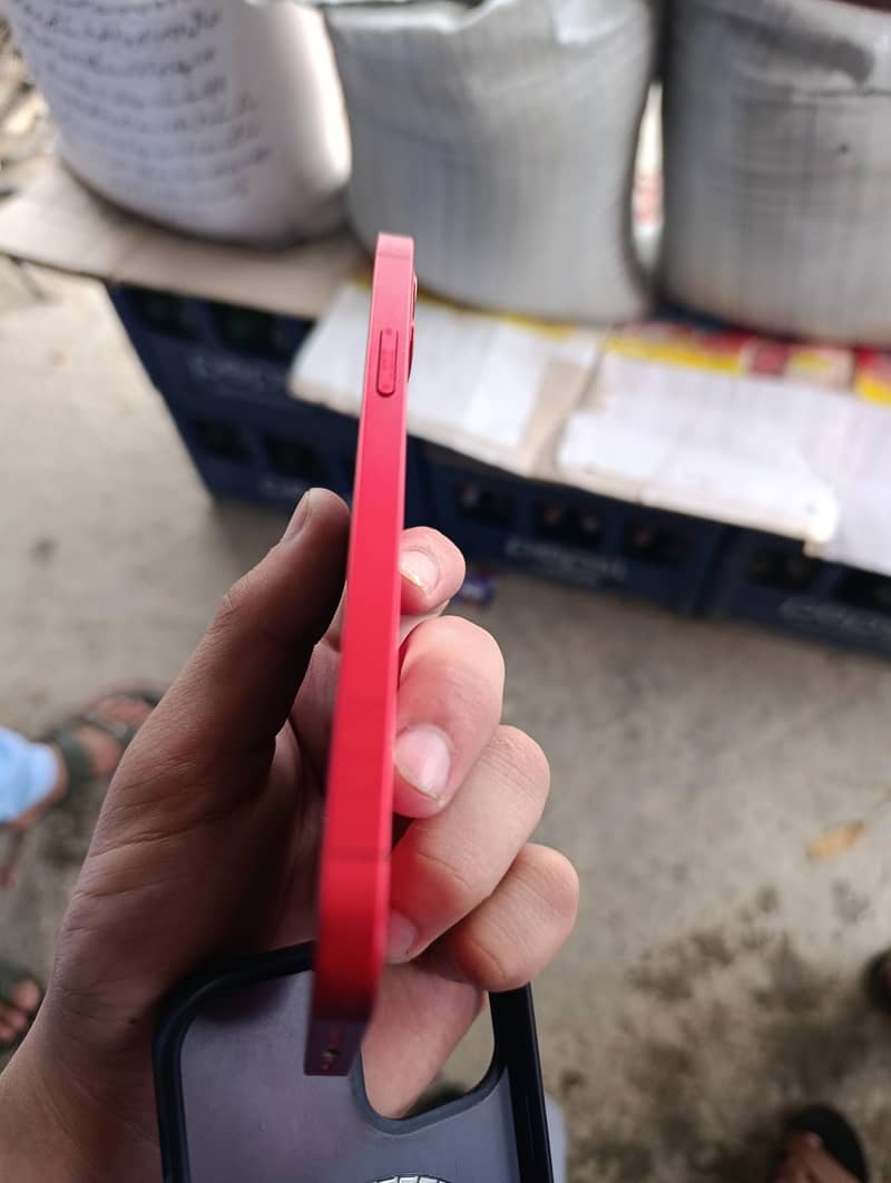 IPhone 12 4