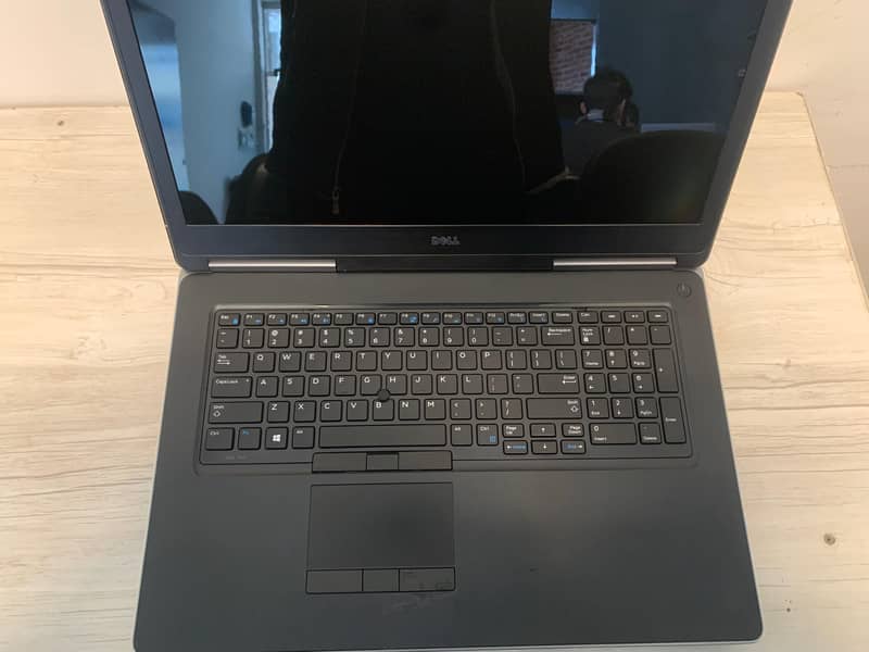 Dell precision 7720 4
