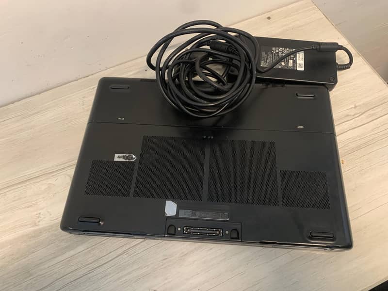 Dell precision 7720 5