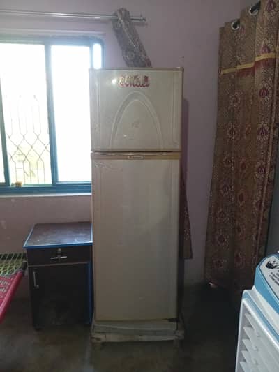 Fridge for sale in Good Condition