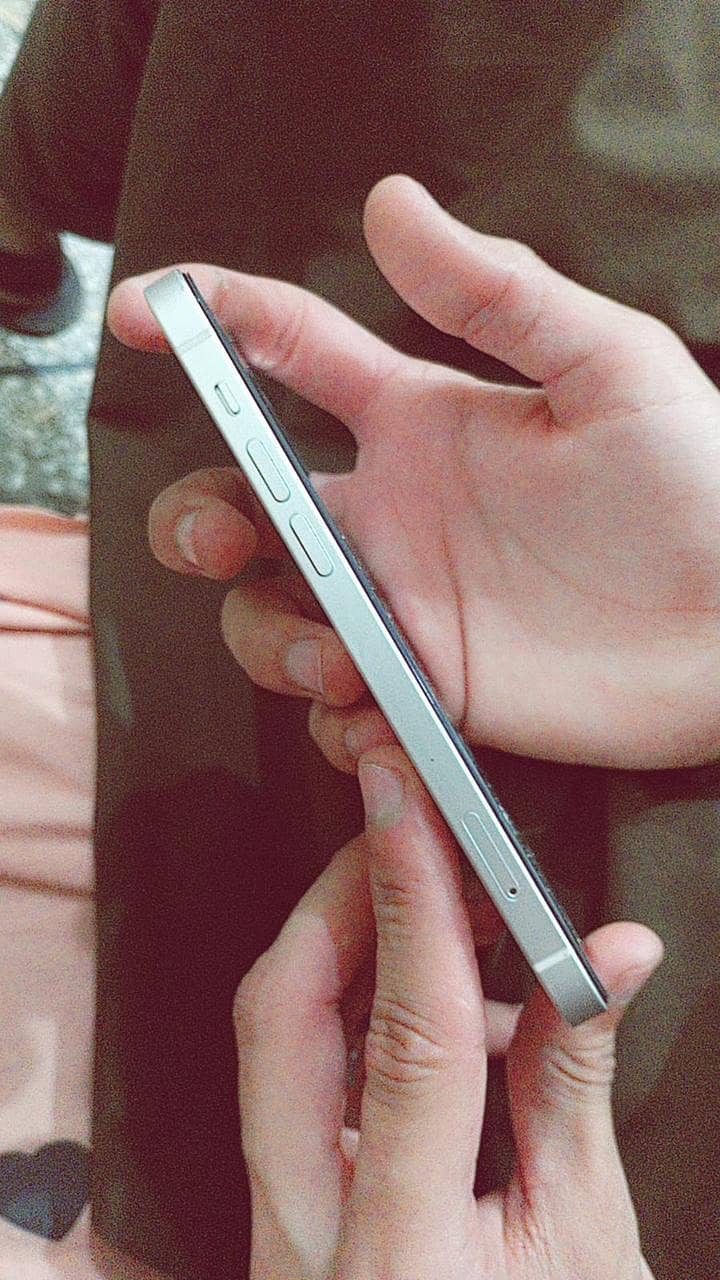 IPHONE 12 3