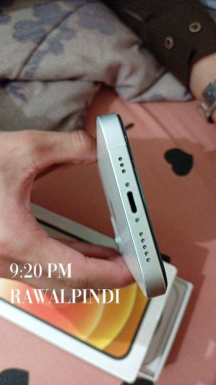 IPHONE 12 4