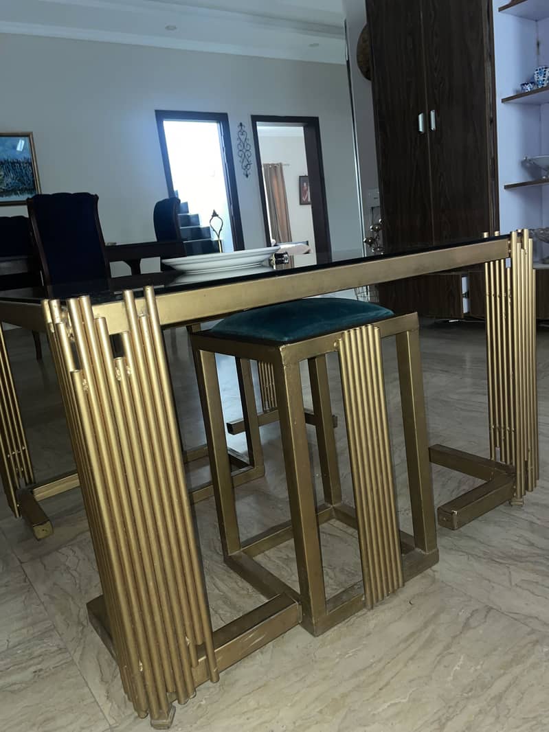 Center table 3