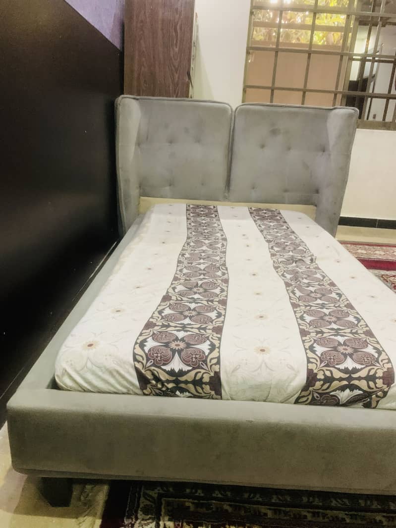 Single bed 6