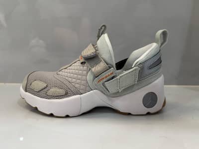 Original Jordan Trunner Eu 38 size - White Gum Sole