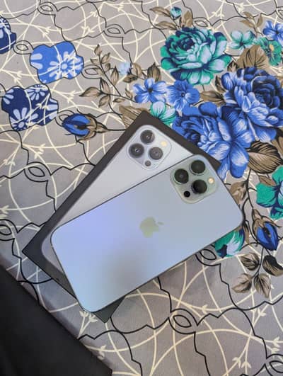Iphone 13 pro max with box