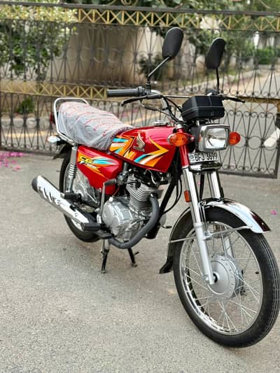 Honda CG 125 2026 model 1247 km driven regester bike totally new bike