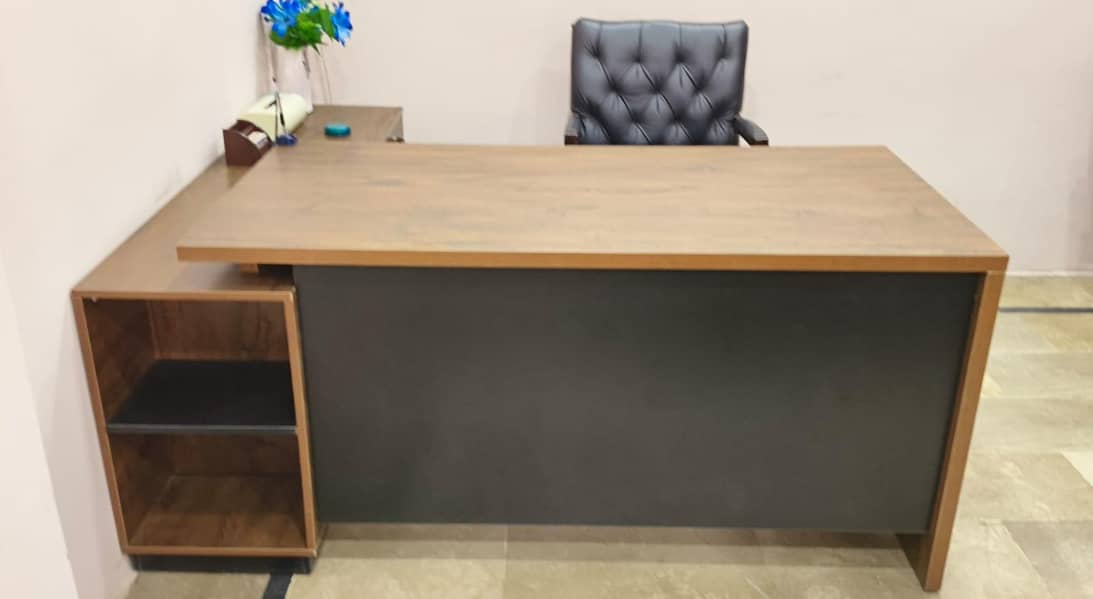Office Table 0