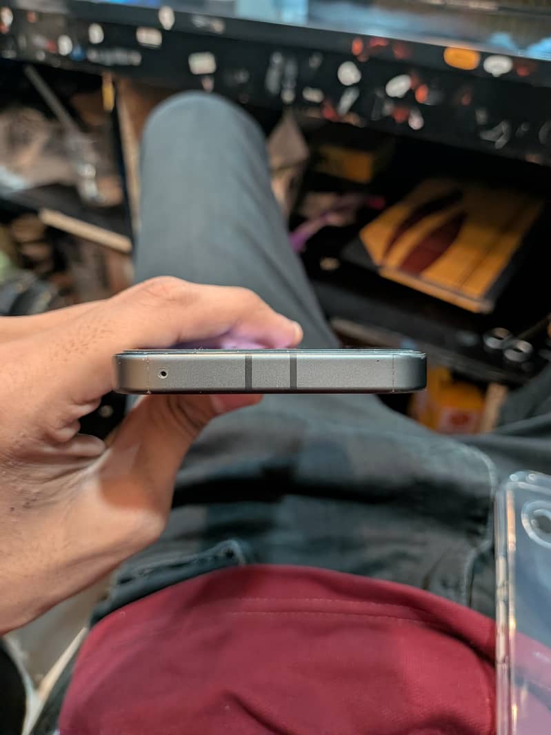 Google pixel 9a 4