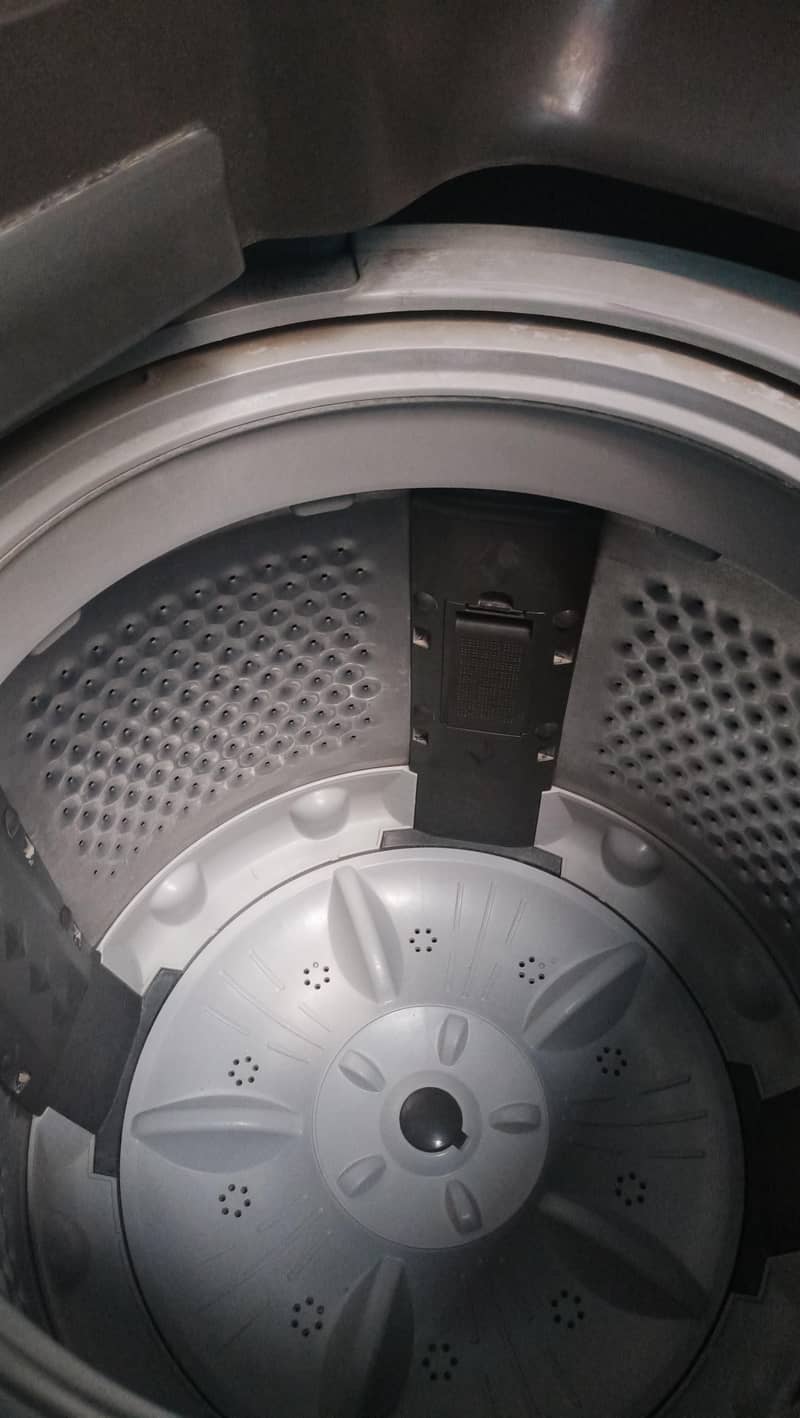 AUTOMATIC DAWLANCE WASHING MACHINE 0
