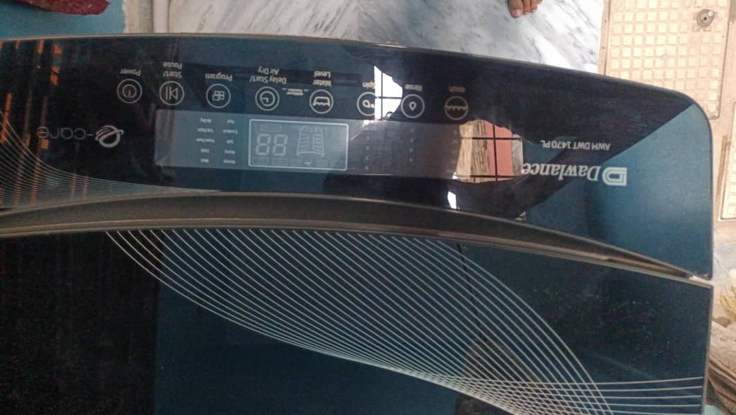 AUTOMATIC DAWLANCE WASHING MACHINE 2