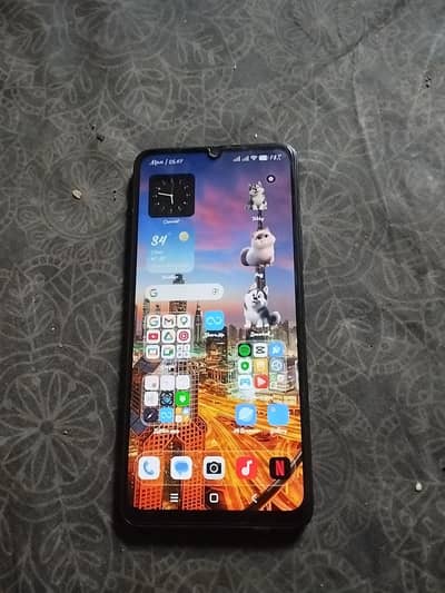 redmi 13c 4+4/128 glass Minor crack